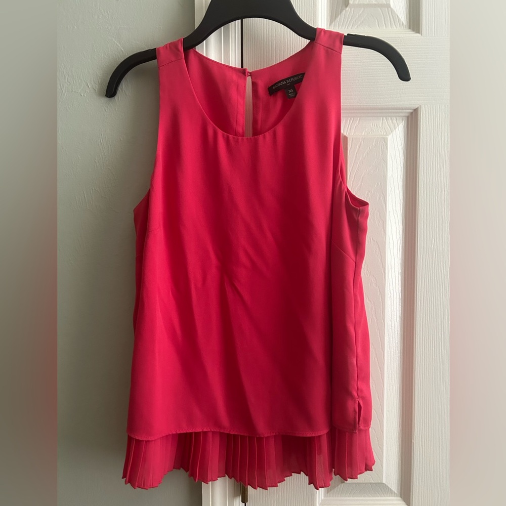Banana Republic Pink Sleeveless Blouse with Pleated Design